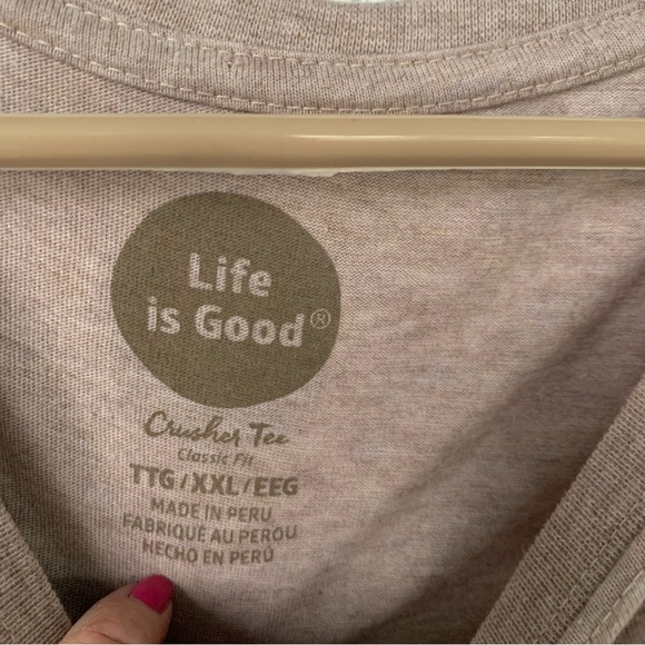 Life is Good Women’s, Crusher Tee Classic Fit XXL- Cream with Red Truck - Picture 2 of 5